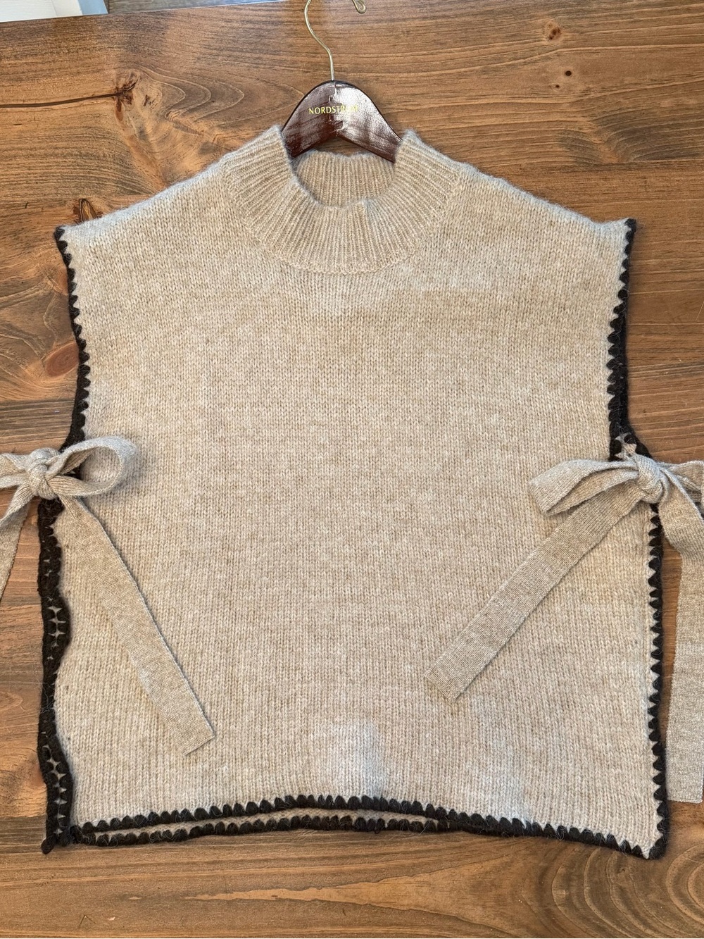 Side-Tie Sleeveless Sweater Vest - Beige